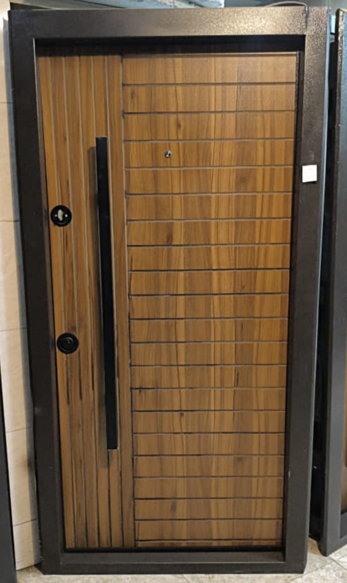 درب ضدسرقت آیسان pvc جهت راست